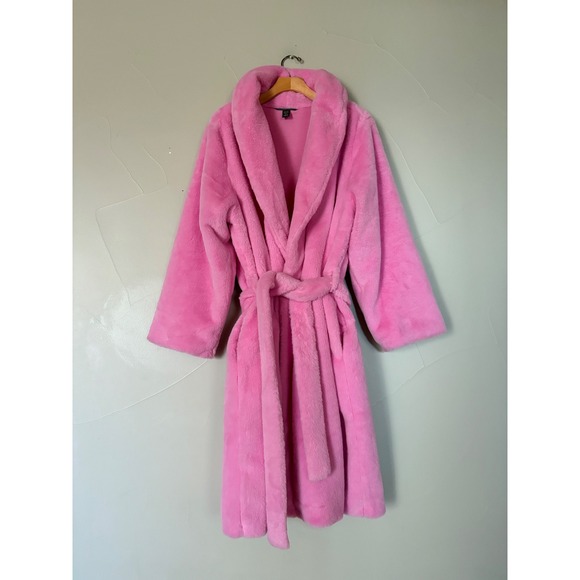 Victoria's Secret Other - Victoria's Secret Pink Faux Fur Robe Shawl Collar Belted Pockets M/L‎ Loungewear